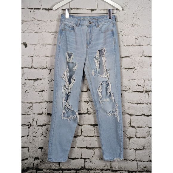 AMERICAN EAGLE Mom Jean Distressed Destroyed Grunge Denim Size 4 - Picture 1 of 9